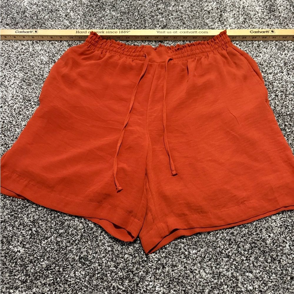 Simply Vera woman’s size med burnt orange color